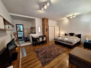 Studio Apartment ROOM 88 WHITE